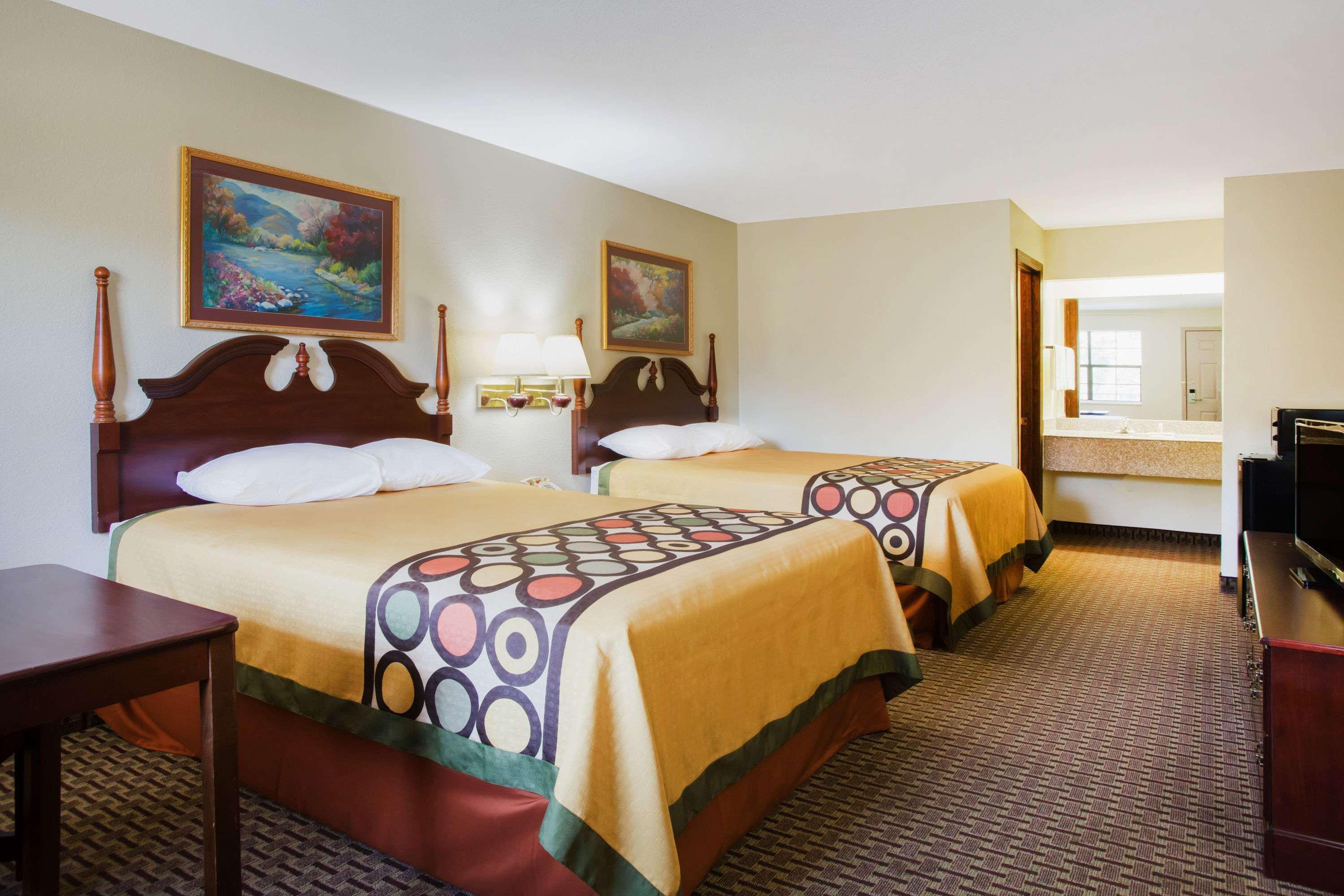 Super 8 By Wyndham Cabot Hotel Exterior photo