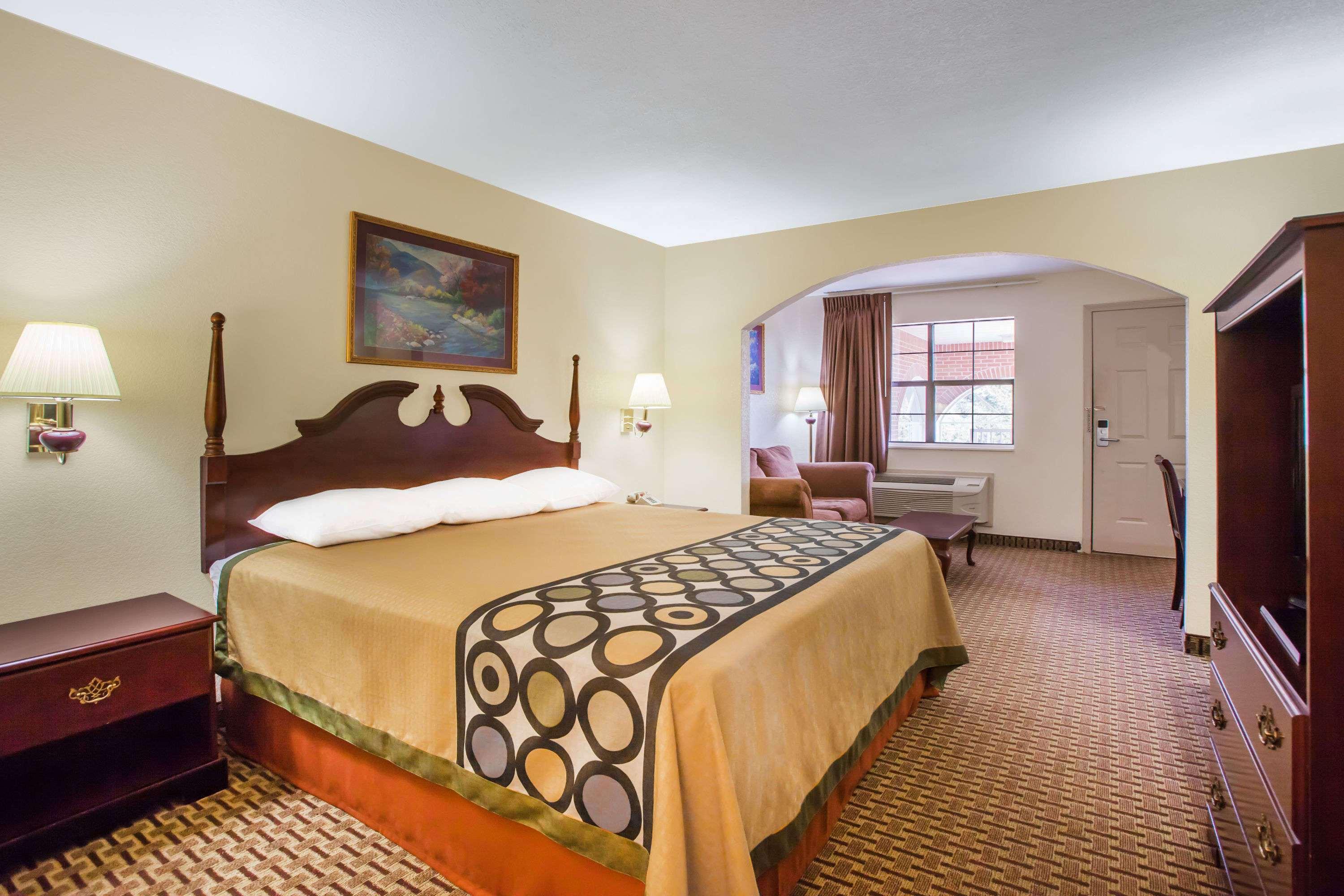 Super 8 By Wyndham Cabot Hotel Exterior photo