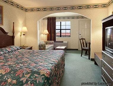Super 8 By Wyndham Cabot Hotel Room photo